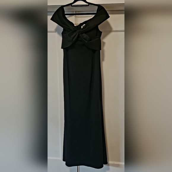 ELIZA J, Satin-Bow Off-The-Shoulder Gown, Size 18 - Picture 6 of 16